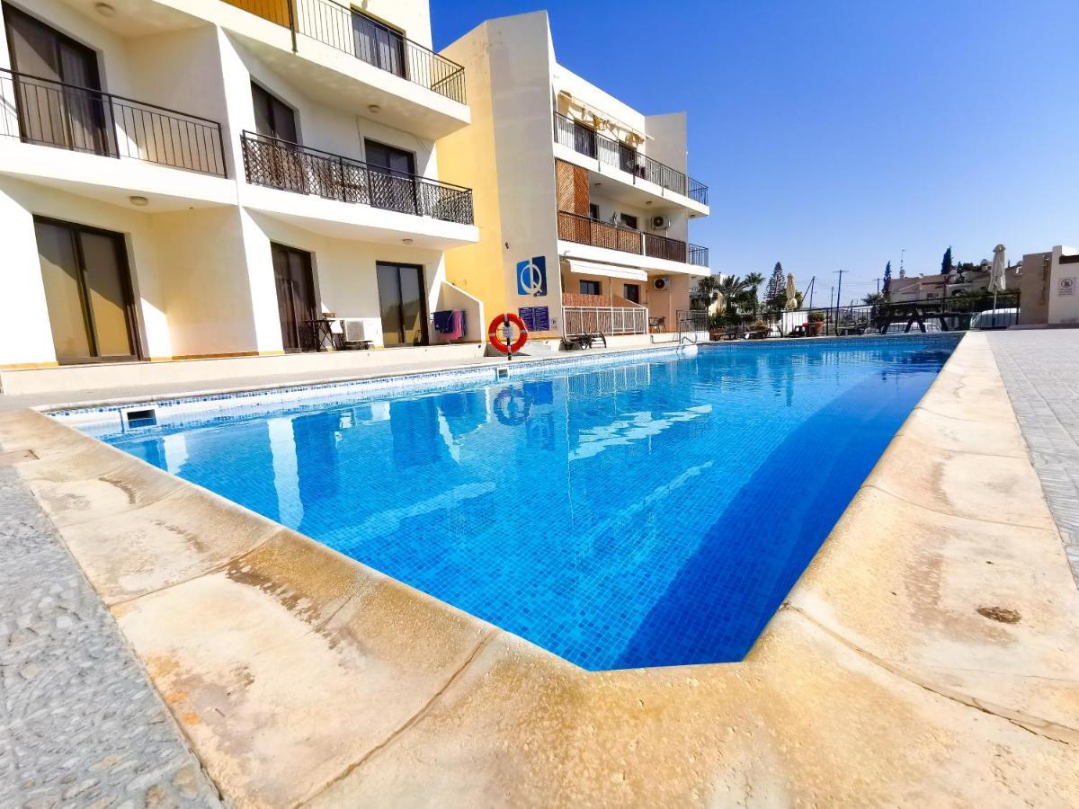 Sunny Pool Apartment Voróklini Kültér fotó
